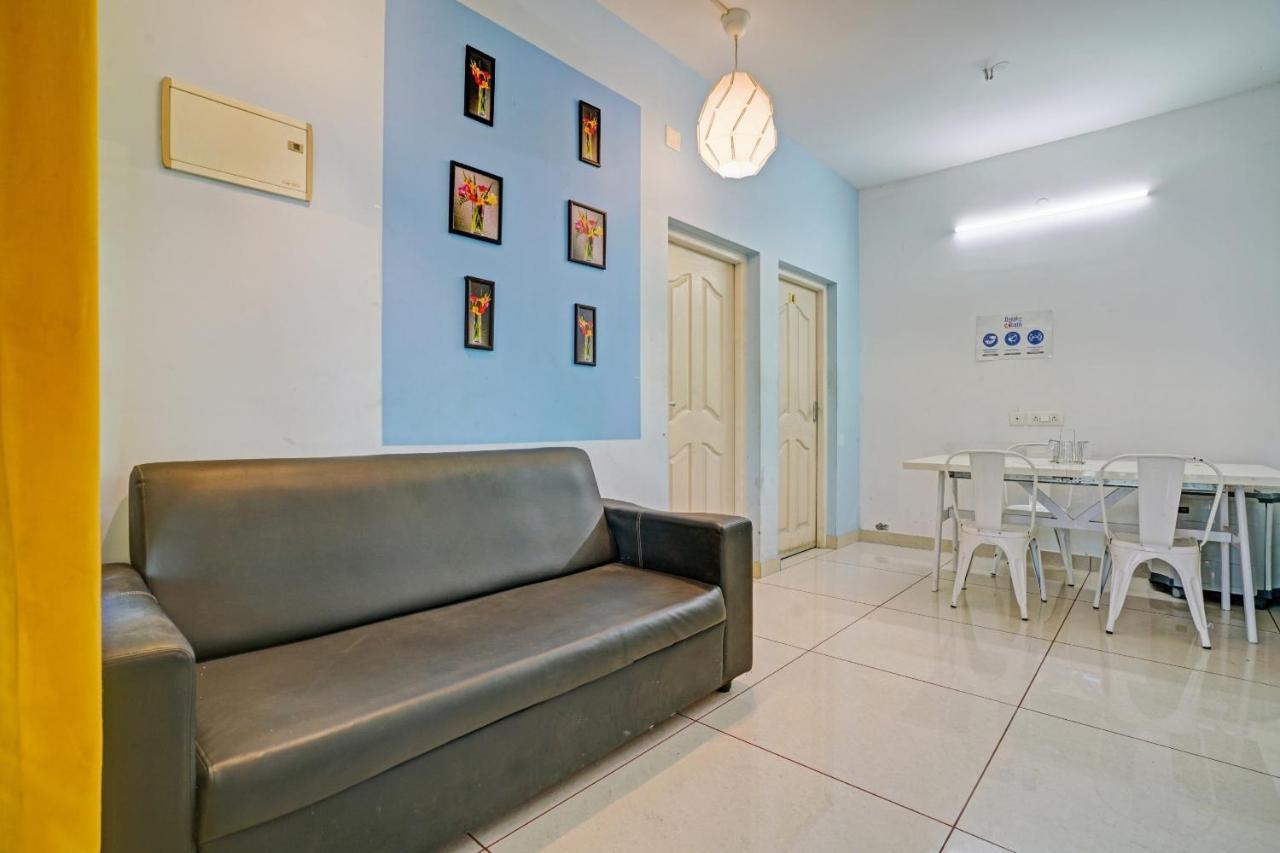 Oyo Thykoodam Sleep Inn Kochi Exterior foto